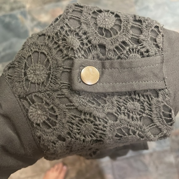 Hinge Jacket - Picture 10 of 11